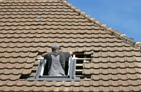 Pose de velux - Neuvy-le-Roi